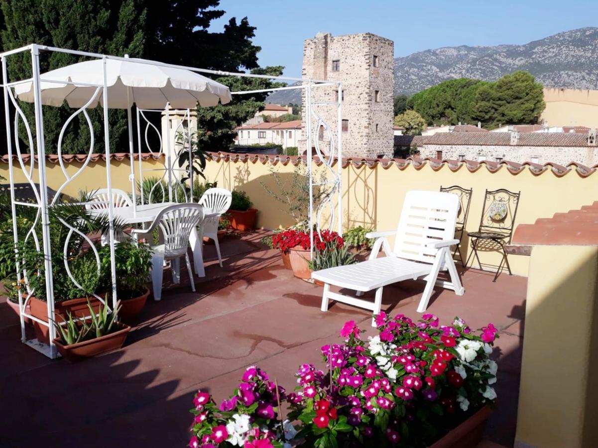 Апартаменты Casa Lupino Орозеи Экстерьер фото